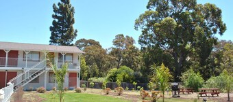 บัดเจ็ต อินน์