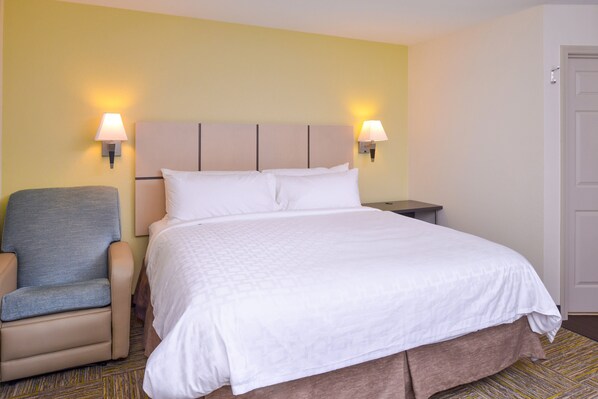 Premium bedding, in-room safe, desk, iron/ironing board - Candlewood Suites Paducah by IHG (Paducah)