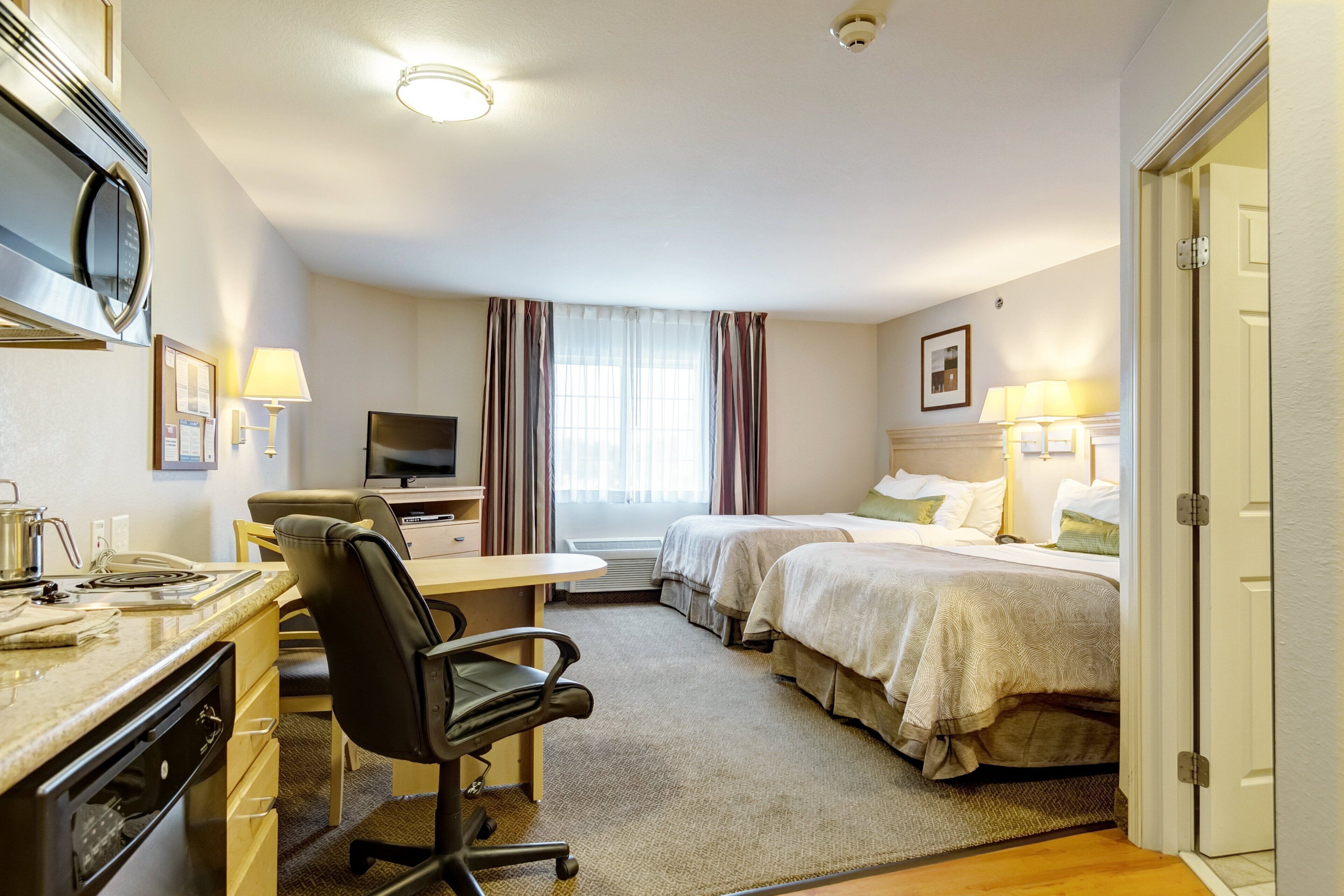 1 bedroom, premium bedding, in-room safe, desk