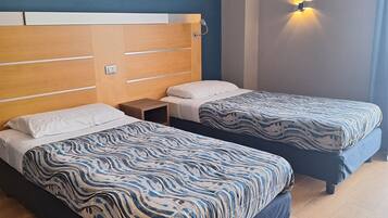 Daunenbettdecken, Zimmersafe, Schreibtisch, schallisolierte Zimmer