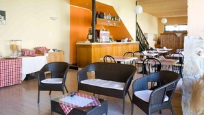 Free daily buffet breakfast  - Hotel Torino (Terracina)
