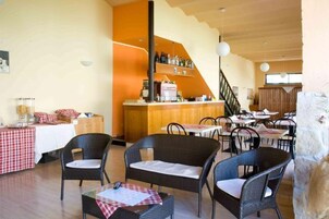 Desayuno buffet incluido todos los días 