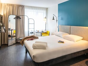 高級客房, 1 張標準雙人床 | 房內夾萬、書桌、熨斗/熨衫板、免費嬰兒床