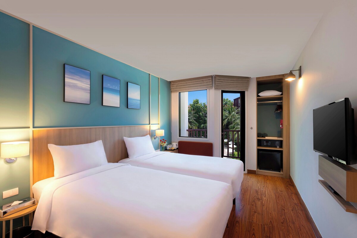 Superior Room, 2 Single Beds | In-room safe, blackout curtains, iron/ironing board (on request)