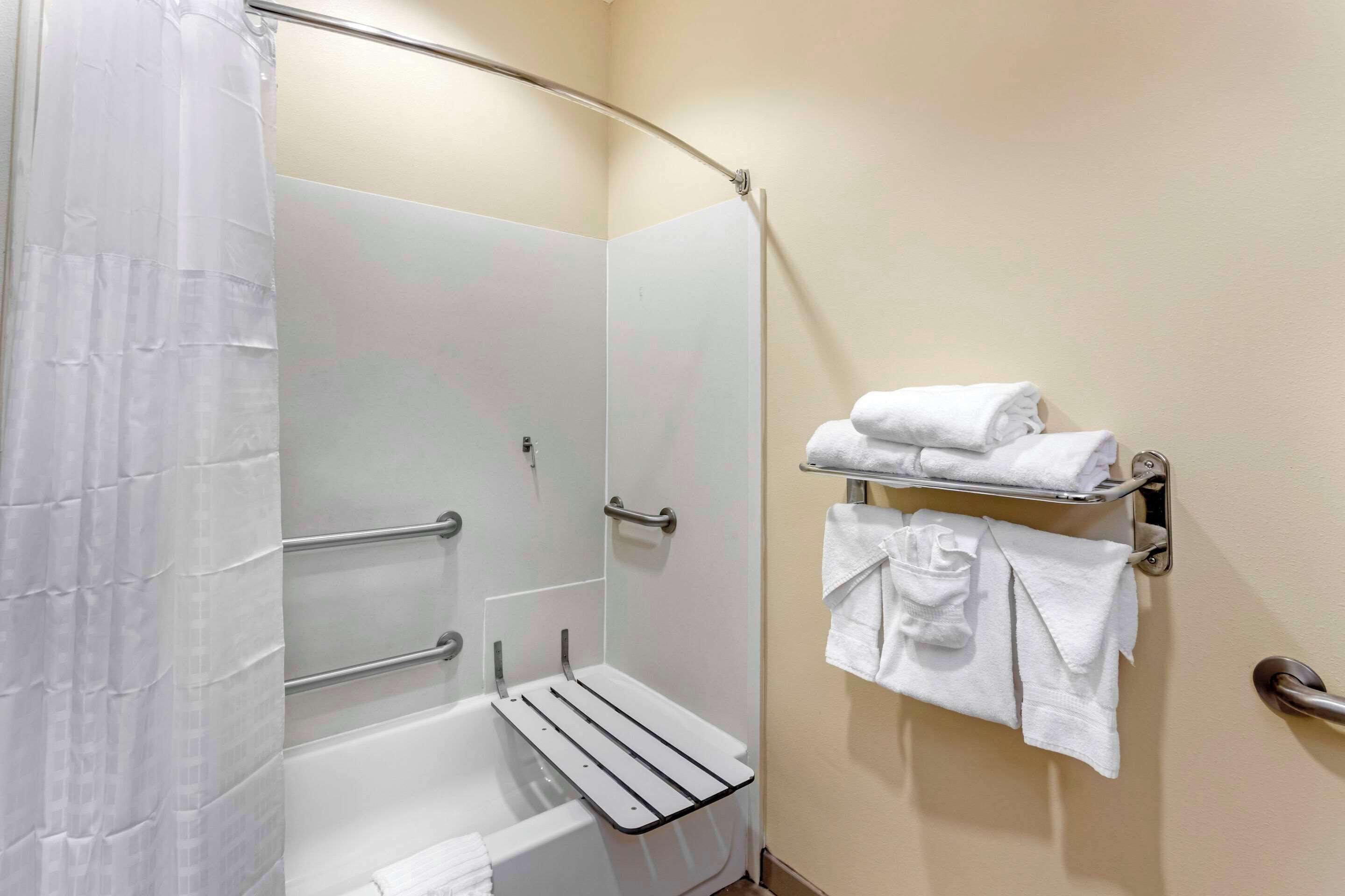 suite, 1 king bed, accessible, non smoking | desk, iron/ironing board, free wifi, bed sheets