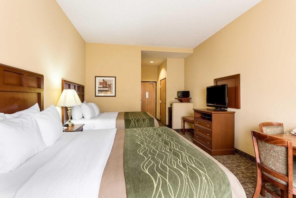 Desk, iron/ironing board, free WiFi, bed sheets