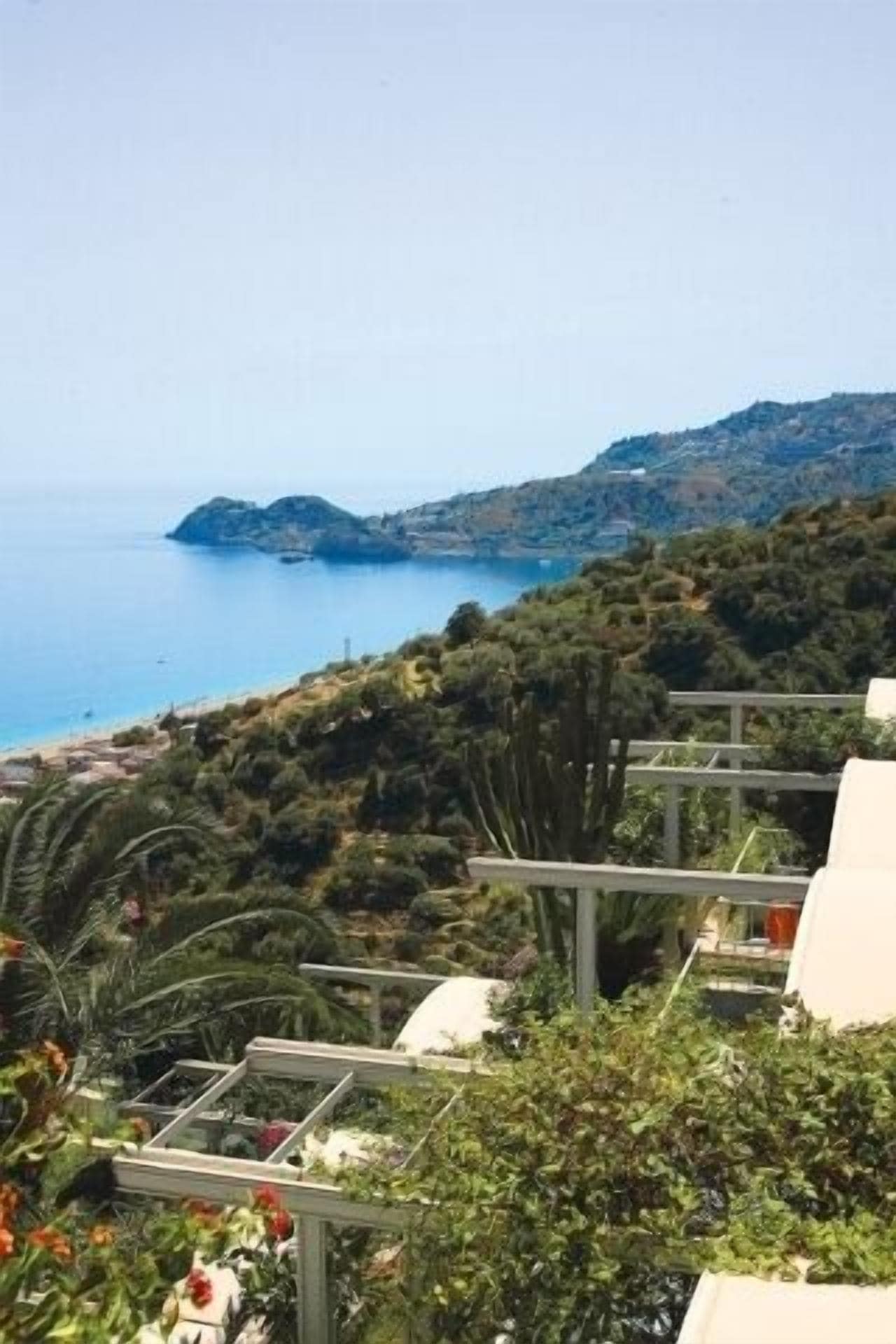 Habitación doble, terraza, vistas al mar | Vistas desde la habitación