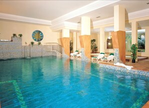Indoor pool, seasonal outdoor pool, pool umbrellas, pool loungers - Olimpo Le Terrazze (Letojanni)