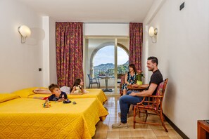 Economy Quadruple Room (Olimpo/Terrazze)