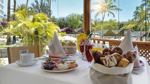 Breakfast, lunch and dinner served - Bull Costa Canaria & Spa - Adults only (San Bartolomé de Tirajana)