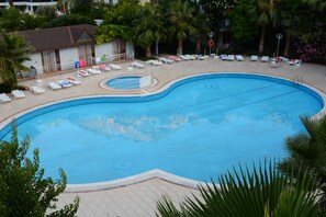 2 Außenpools