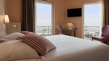 Doppelzimmer, Seeblick | Pillowtop-Betten, Minibar, Zimmersafe, Schreibtisch