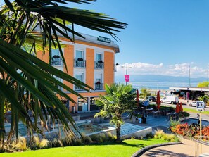 Front of property - The Originals Boutique, Hôtel Alizé (Evian-les-Bains)