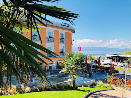 Front of property. The Originals Boutique, Hôtel Alizé