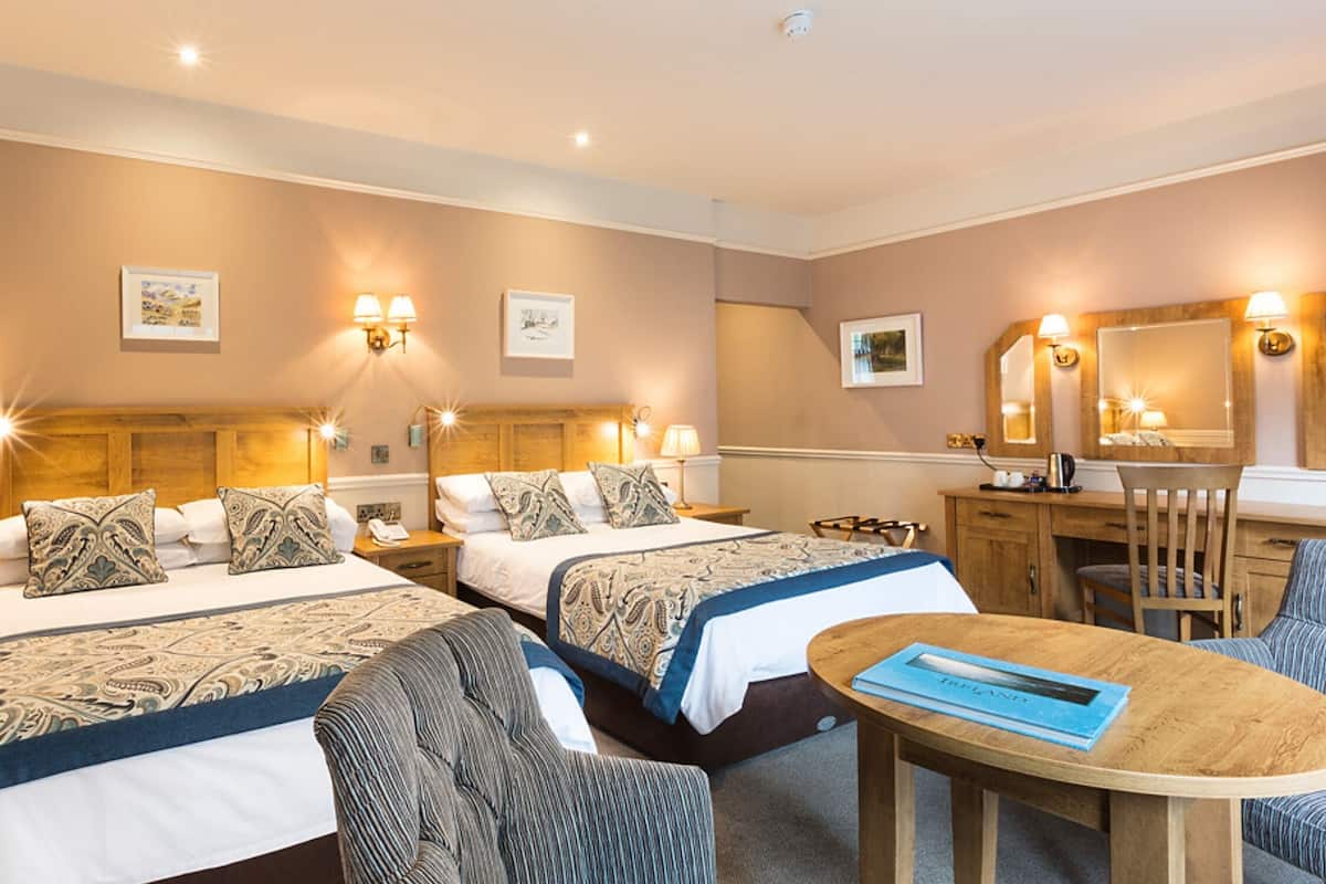 Desk, blackout curtains, iron/ironing board, free WiFi