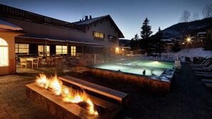 Outdoor pool, open 8:00 AM to 10 PM, sun loungers - Highline Vail - a DoubleTree by Hilton (Vail)