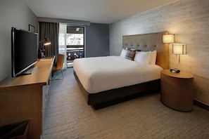 Egyptian cotton sheets, premium bedding, pillow-top beds, in-room safe