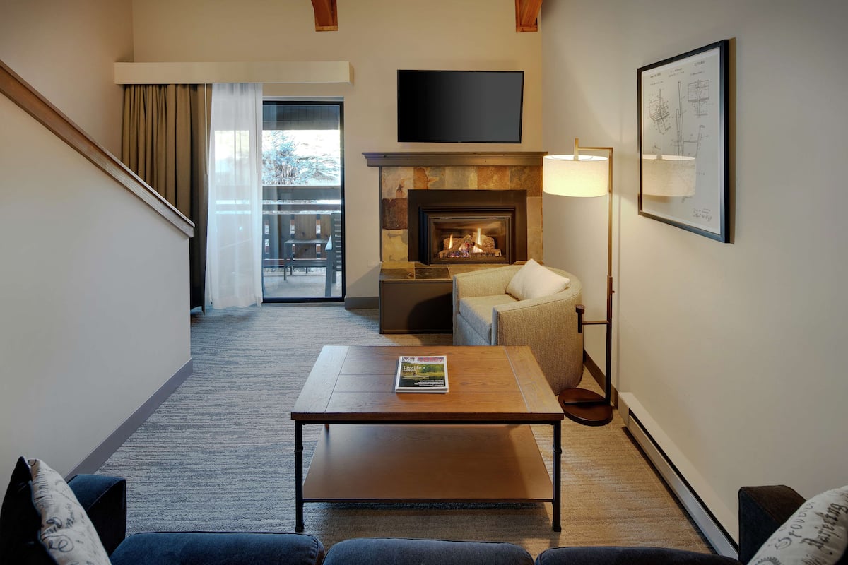 Egyptian cotton sheets, premium bedding, pillowtop beds, in-room safe