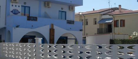 Facciata della struttura