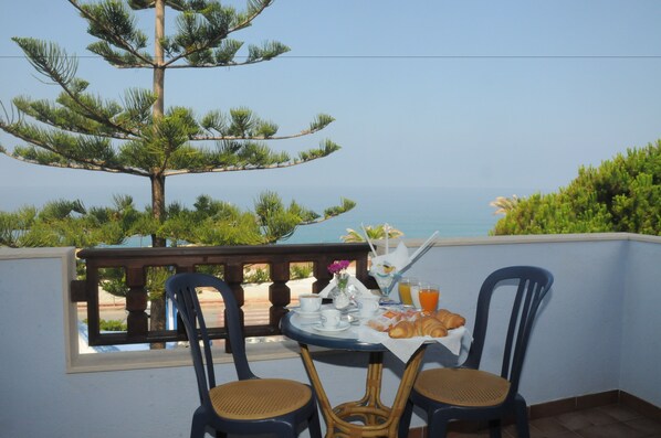 Double Room | Balcony - Beach Hotel (Diamante)