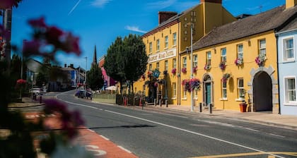 Headfort Arms Hotel
