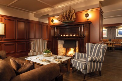 The Harbourview Hotel