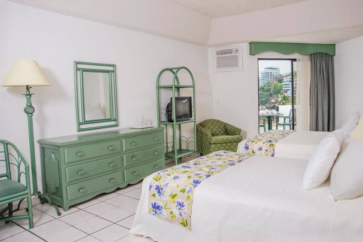 Caja fuerte, wifi gratis, ropa de cama