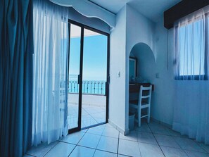 Superior Room | In-room safe, free WiFi, bed sheets