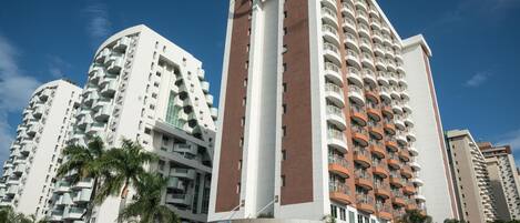 Superior Room Quadruple | Blick auf die Straße