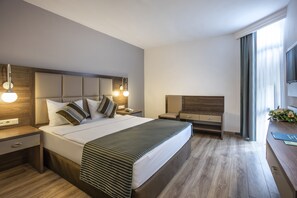 Articles gratuits dans le mini-bar, coffres-forts dans les chambres