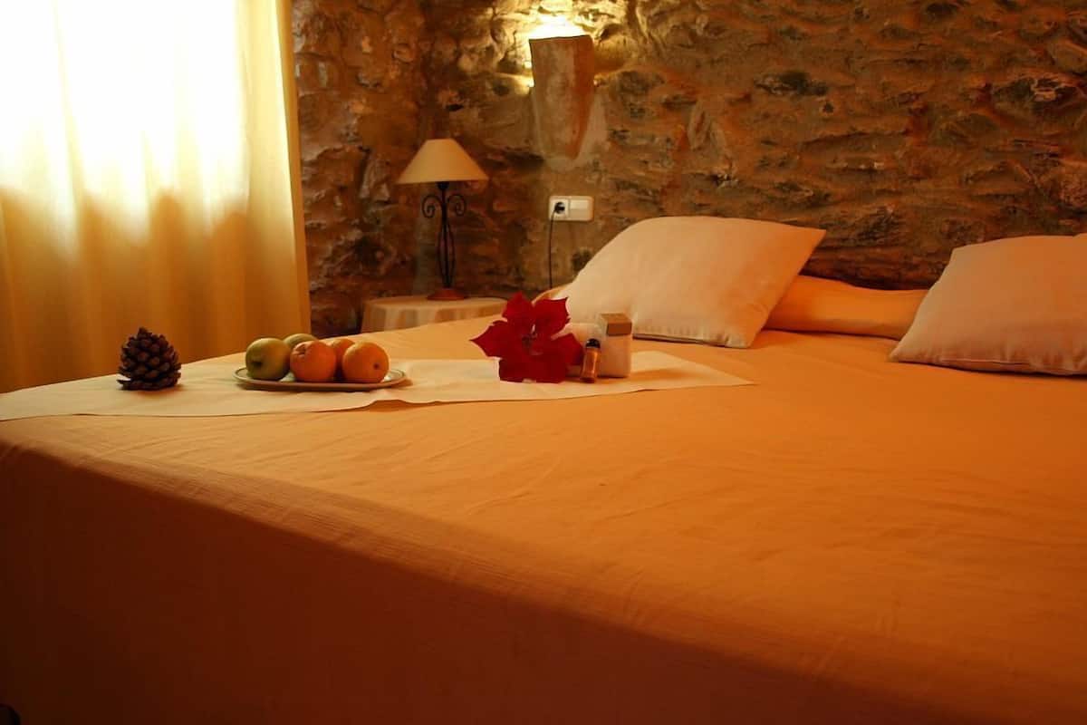 Superior Double Room | Desk, blackout drapes, soundproofing, WiFi