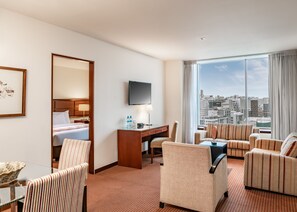 Senior Suite, 1 King Bed