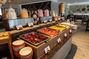 Free daily buffet breakfast - Casa Andina Premium Miraflores (Lima)