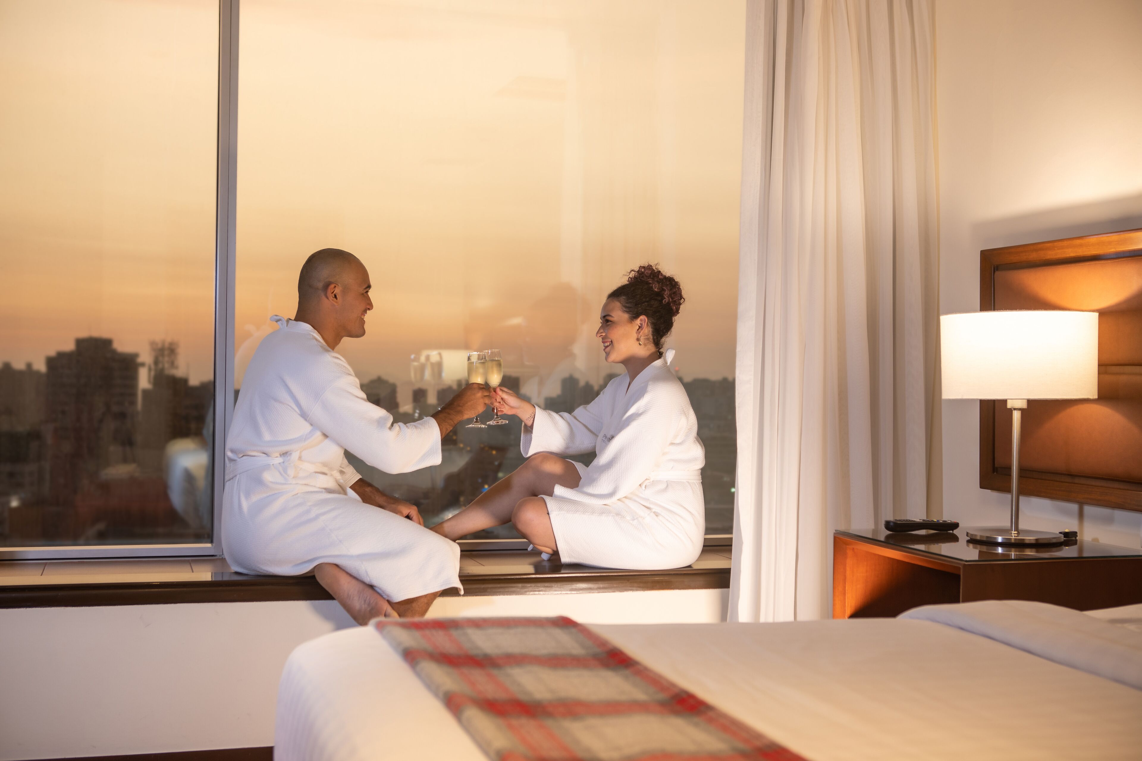 Ropa de cama de alta calidad y minibar 