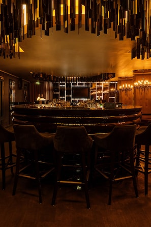 Bar (on property) - Roomers Frankfurt Central, Autograph Collection (Frankfurt)