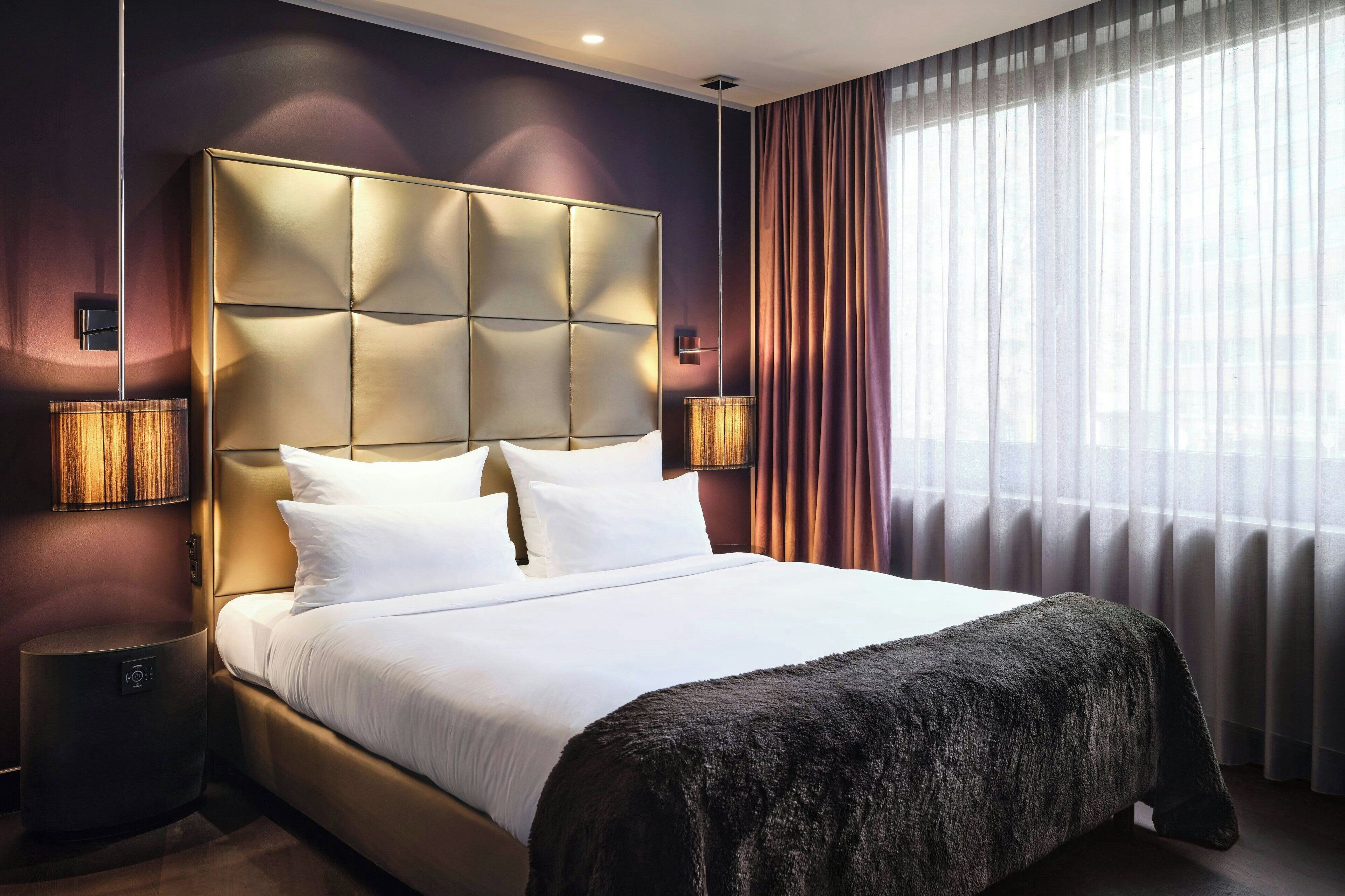 Ropa de cama de alta calidad y minibar 