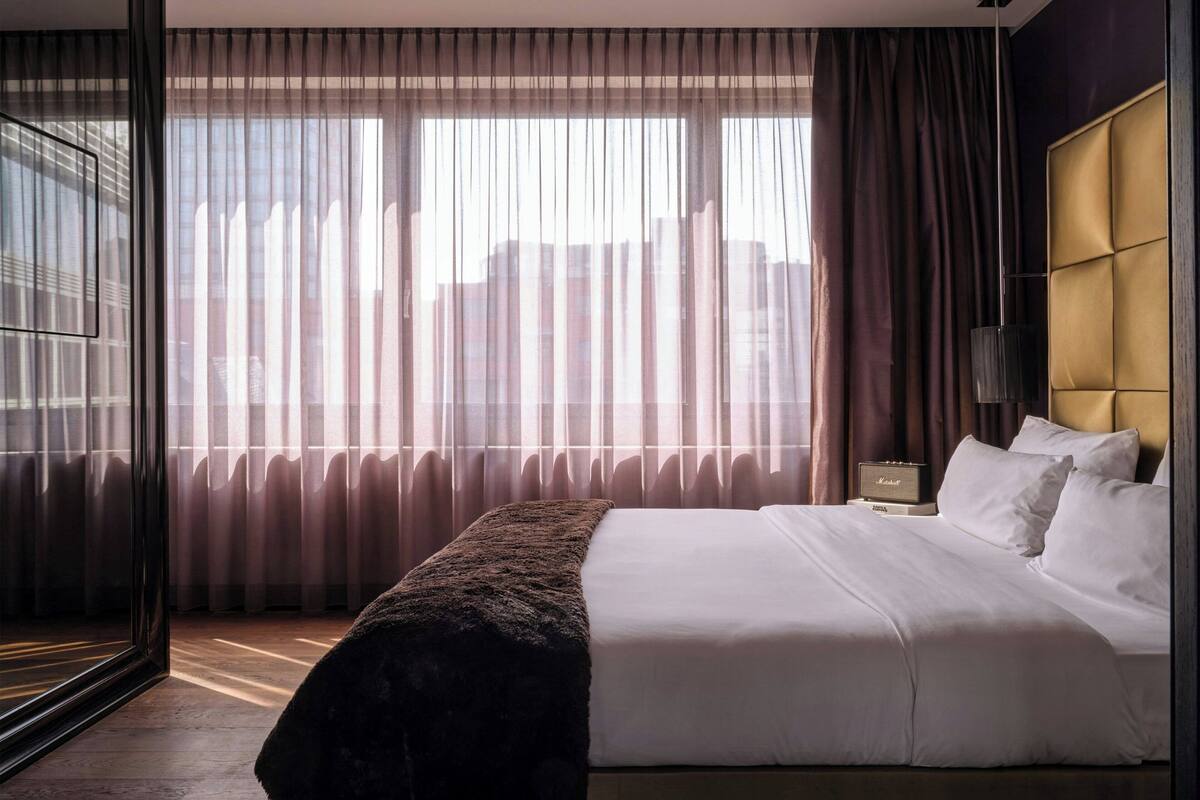 Premium bedding, minibar, in-room safe, soundproofing