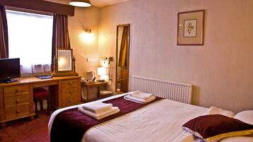 Double Room | Iron/ironing board, free WiFi, alarm clocks