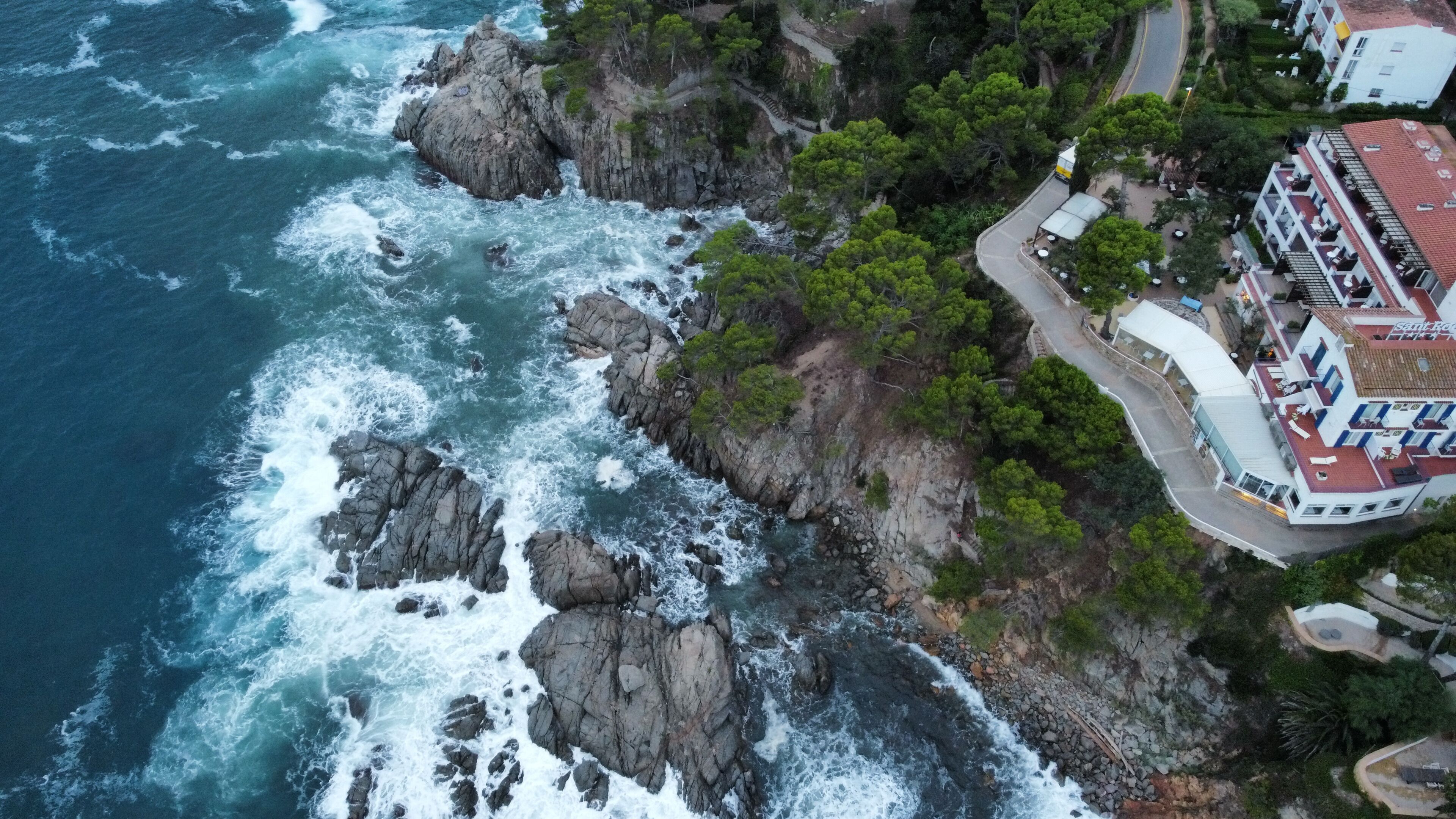 double room, sea view | in-room safe, desk, iron/ironing board, free wifi