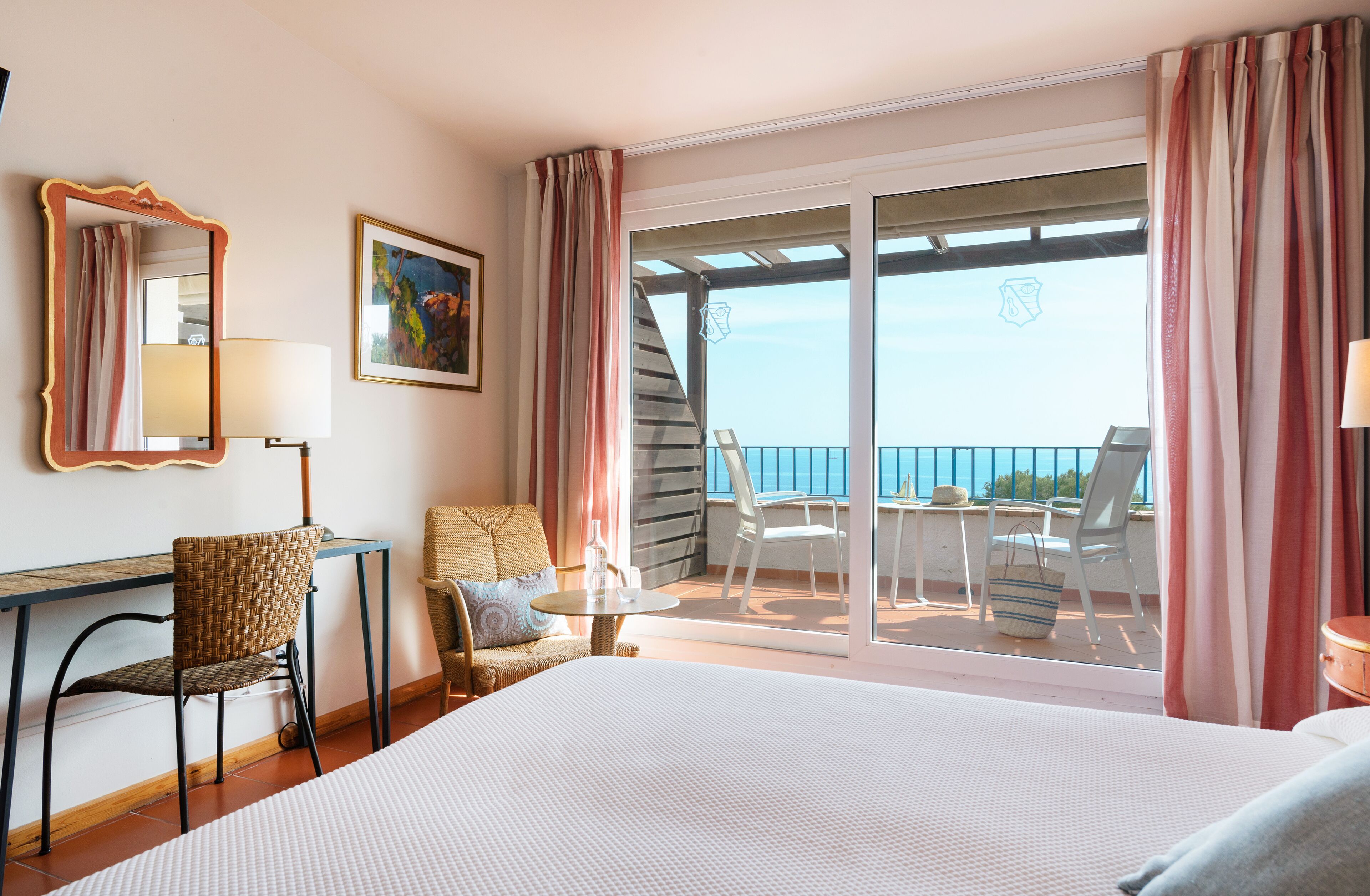 superior double room | in-room safe, desk, iron/ironing board, free wifi