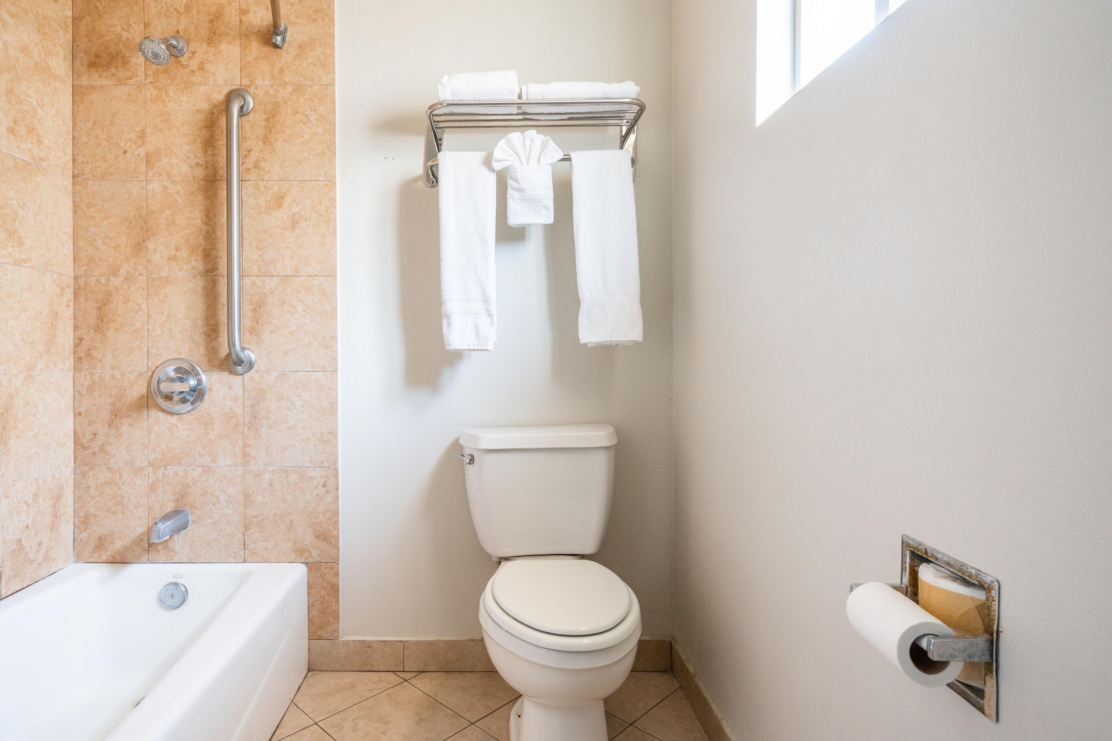 Standard Room, 2 Double Beds, Non Smoking | Bathroom