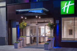 Exterior - Holiday Inn Express New York City Times Square by IHG (New York)