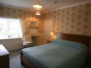 Standard Double Room, 1 Double Bed, Ensuite, Hill View