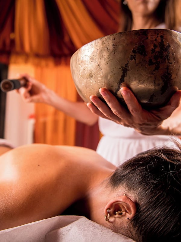 Sauna, hot tub, steam room, Turkish bath/hammam, body treatments