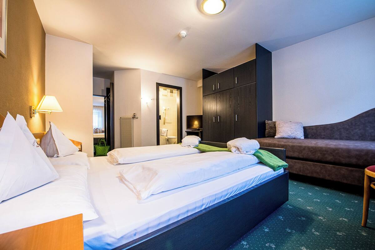 basic double room (nontiscordardimé b) | 1 bedroom, down duvets, minibar, in-room safe