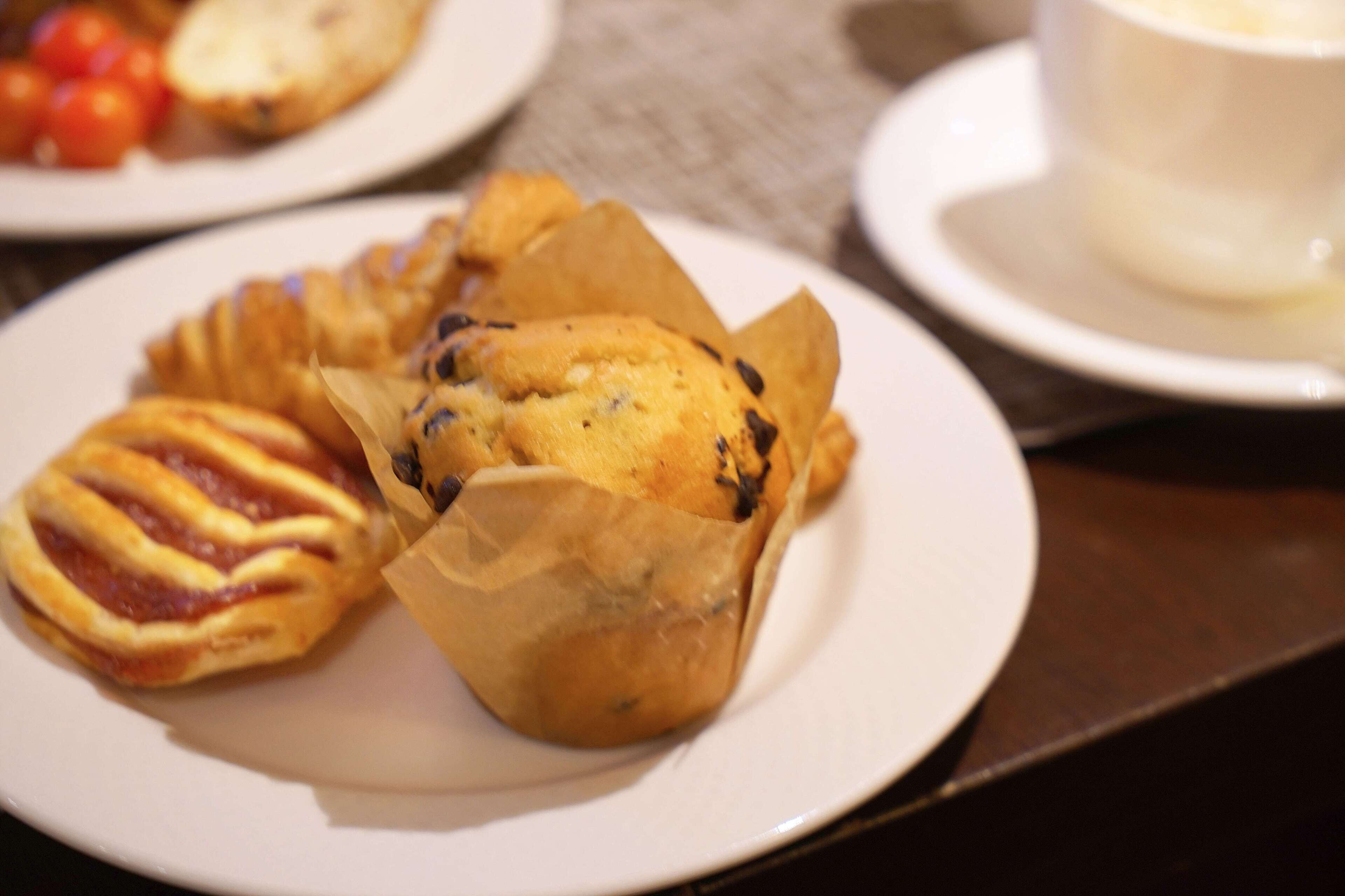 daily buffet breakfast (eur 18 per person)