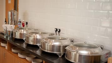 Free daily buffet breakfast