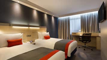 Standard Room, 2 Twin Beds (with Free Hot Breakfast) | Desk, iron/ironing board, free WiFi, bed sheets