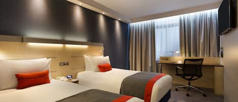Standard Room, 2 Twin Beds (with Free Hot Breakfast) | Desk, iron/ironing board, free WiFi, bed sheets