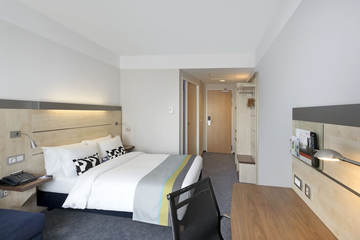 Desk, iron/ironing board, free WiFi, bed sheets
